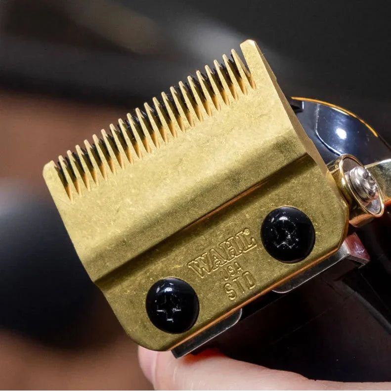 2161-700-wahl-magic-clip-gold-stagger-tooth-blade/1444_1266-Image_1